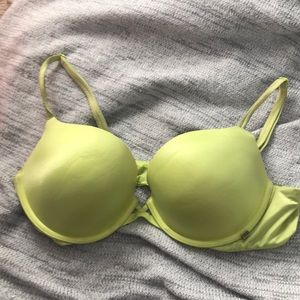 VS very sexy push-up bra
